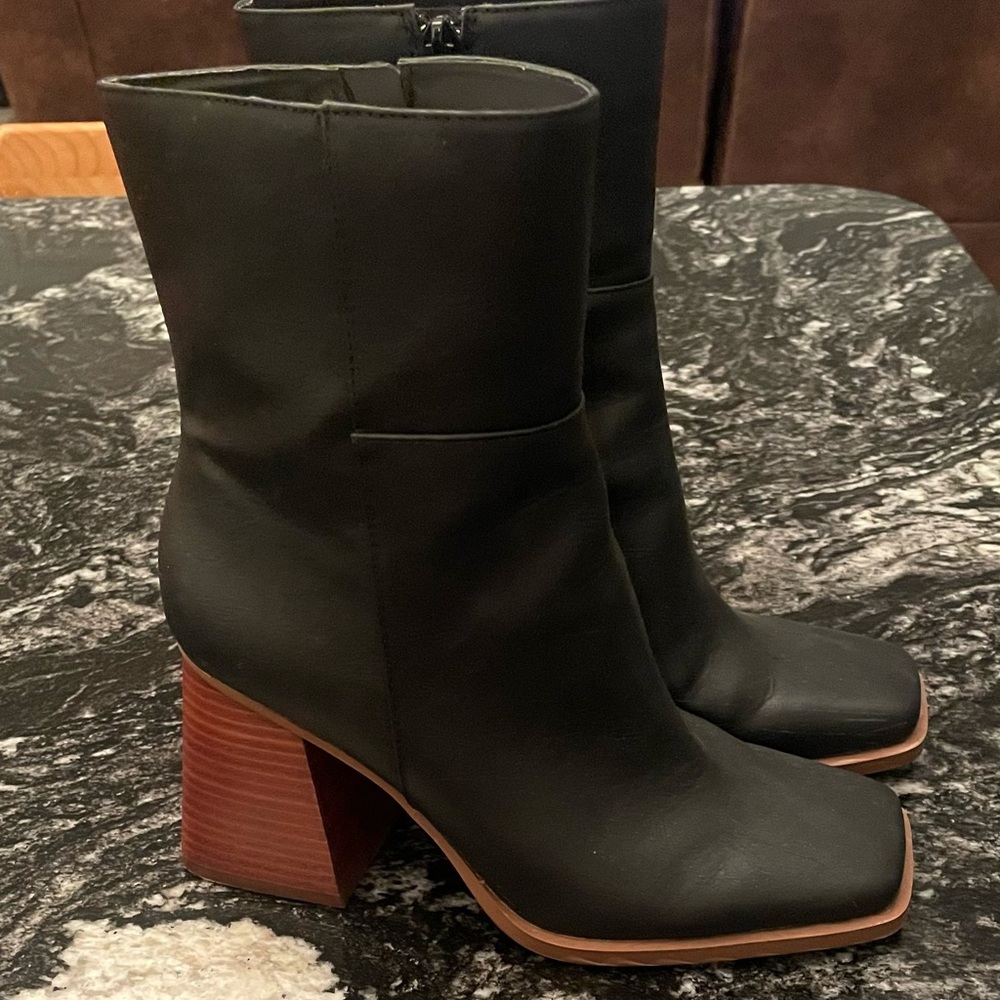 Wonderly Oakley Black Leather Mid-Calf Block Heel Boots with Brown Stacked Heel